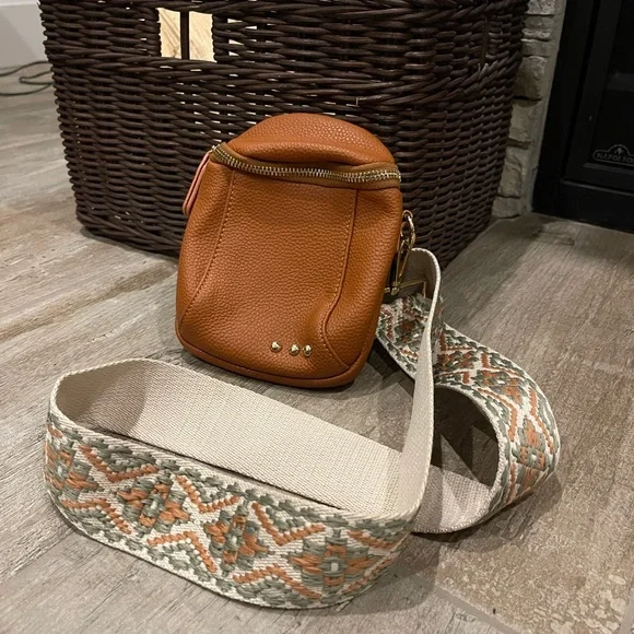 Purse - Picture 2 of 2